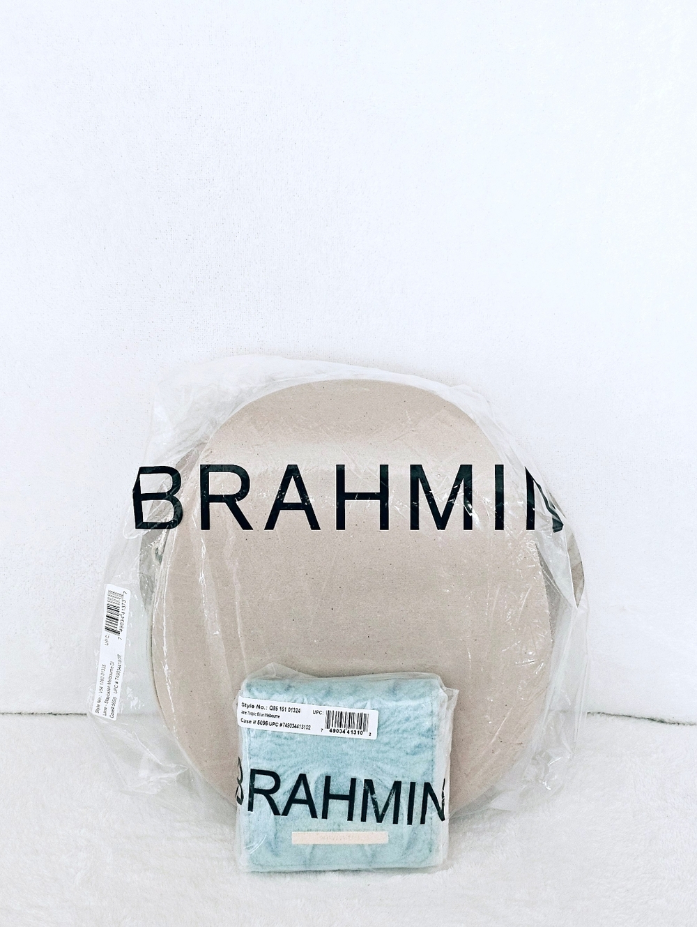 NWT Brahmin STAYCATION Lane W/ TROPIC BLUE Jane Wallet - Picture 16 of 16